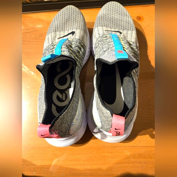 Nike ReAct walking/city shoes - Picture 9 of 14